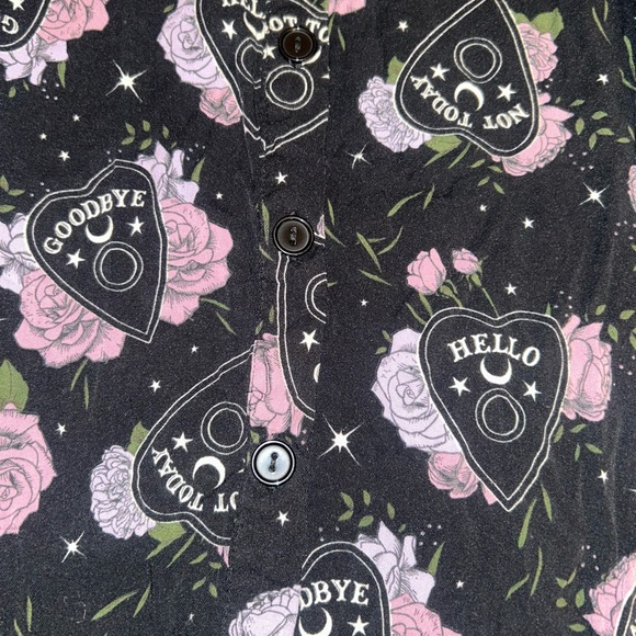Hot Topic Floral Planchette Button-Front Hi-Low Maxi Skirt - Picture 3 of 5